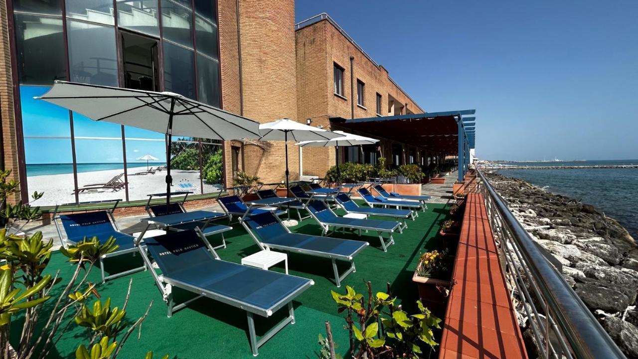 Hotel Centro Congressi Polo Nautico Salernes Extérieur photo