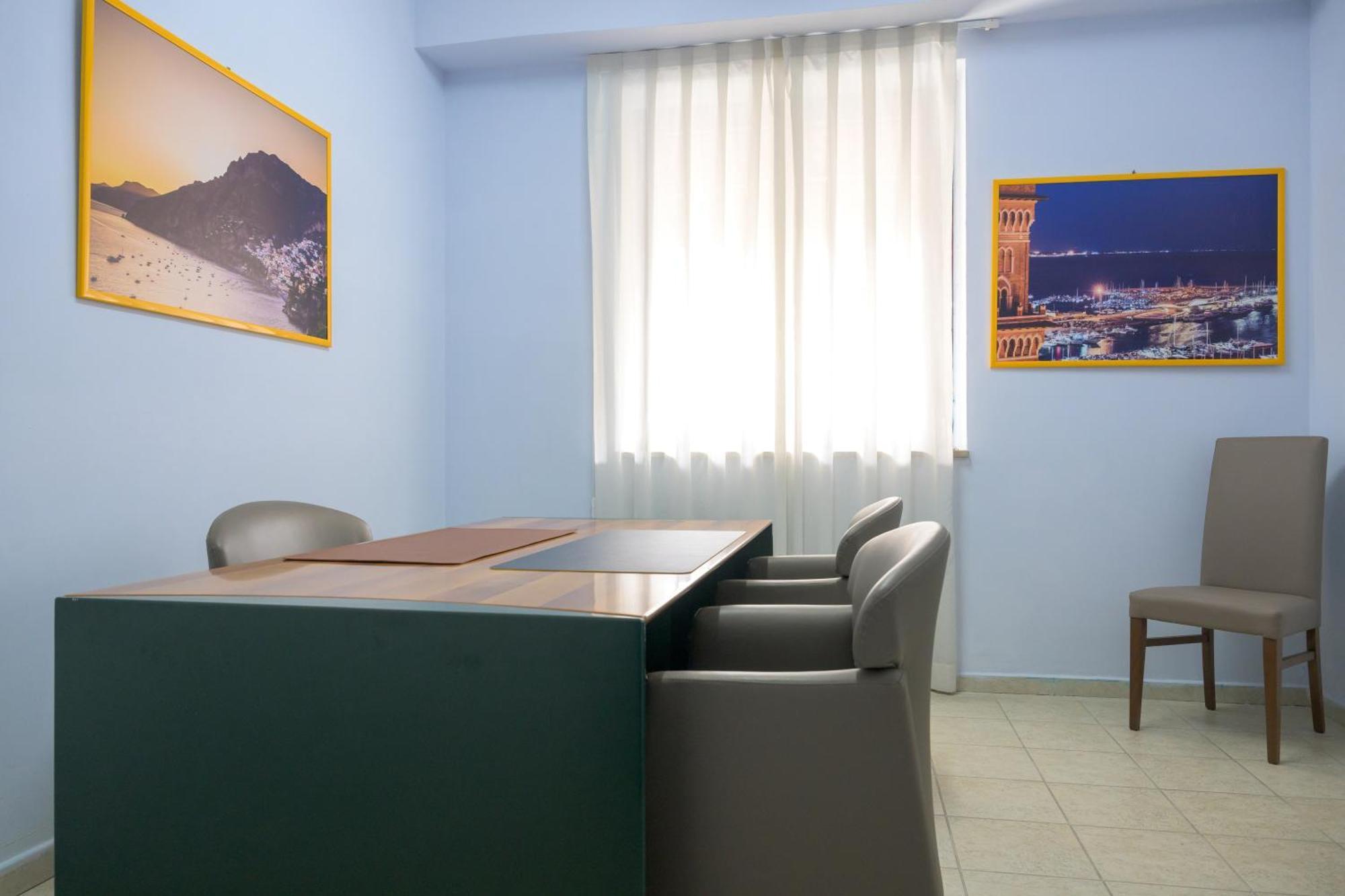 Hotel Centro Congressi Polo Nautico Salernes Extérieur photo