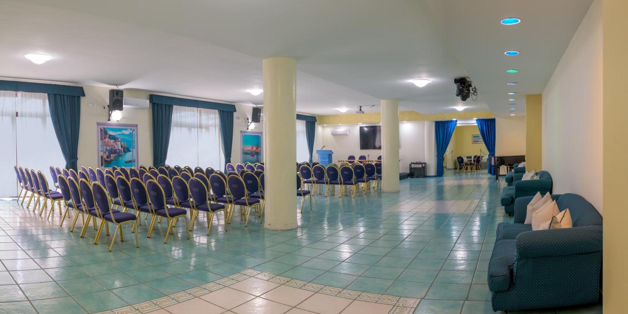 Hotel Centro Congressi Polo Nautico Salernes Extérieur photo