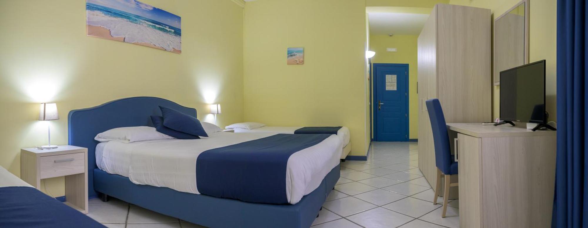 Hotel Centro Congressi Polo Nautico Salernes Extérieur photo