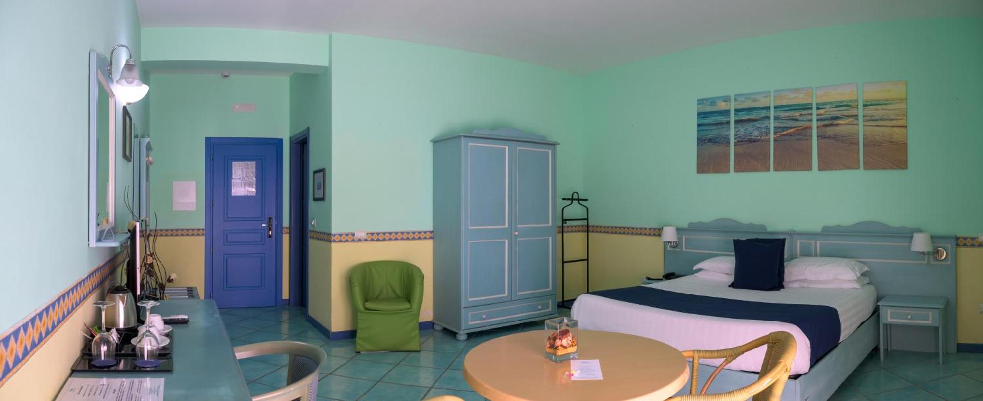 Hotel Centro Congressi Polo Nautico Salernes Extérieur photo