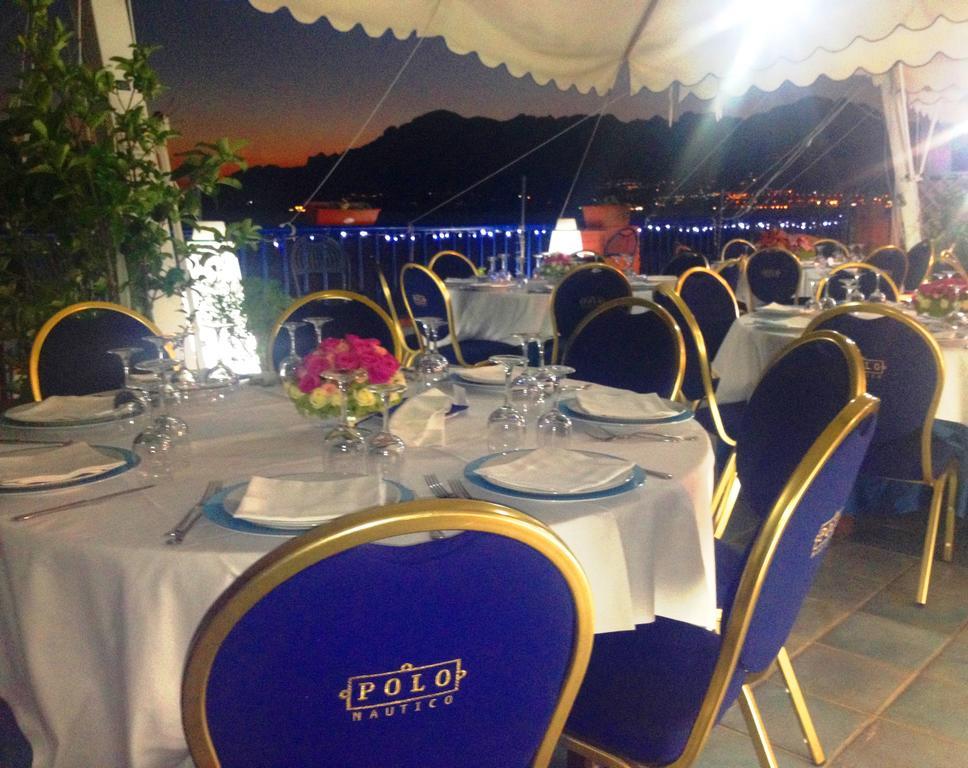 Hotel Centro Congressi Polo Nautico Salernes Extérieur photo