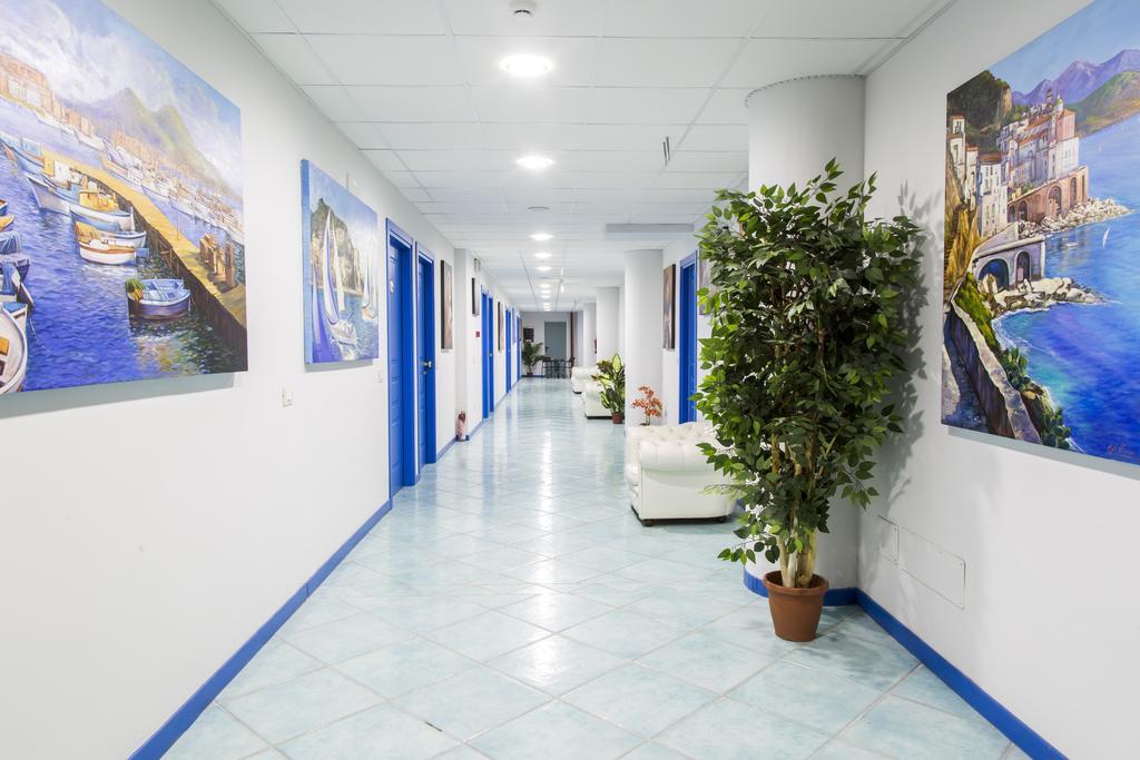 Hotel Centro Congressi Polo Nautico Salernes Extérieur photo